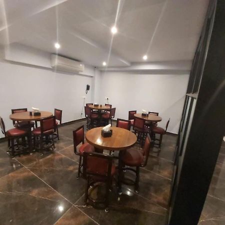 Fluorescent By Bizzgrow Hotels International Airport - Formerly Known As Byaris International Mumbai Ngoại thất bức ảnh