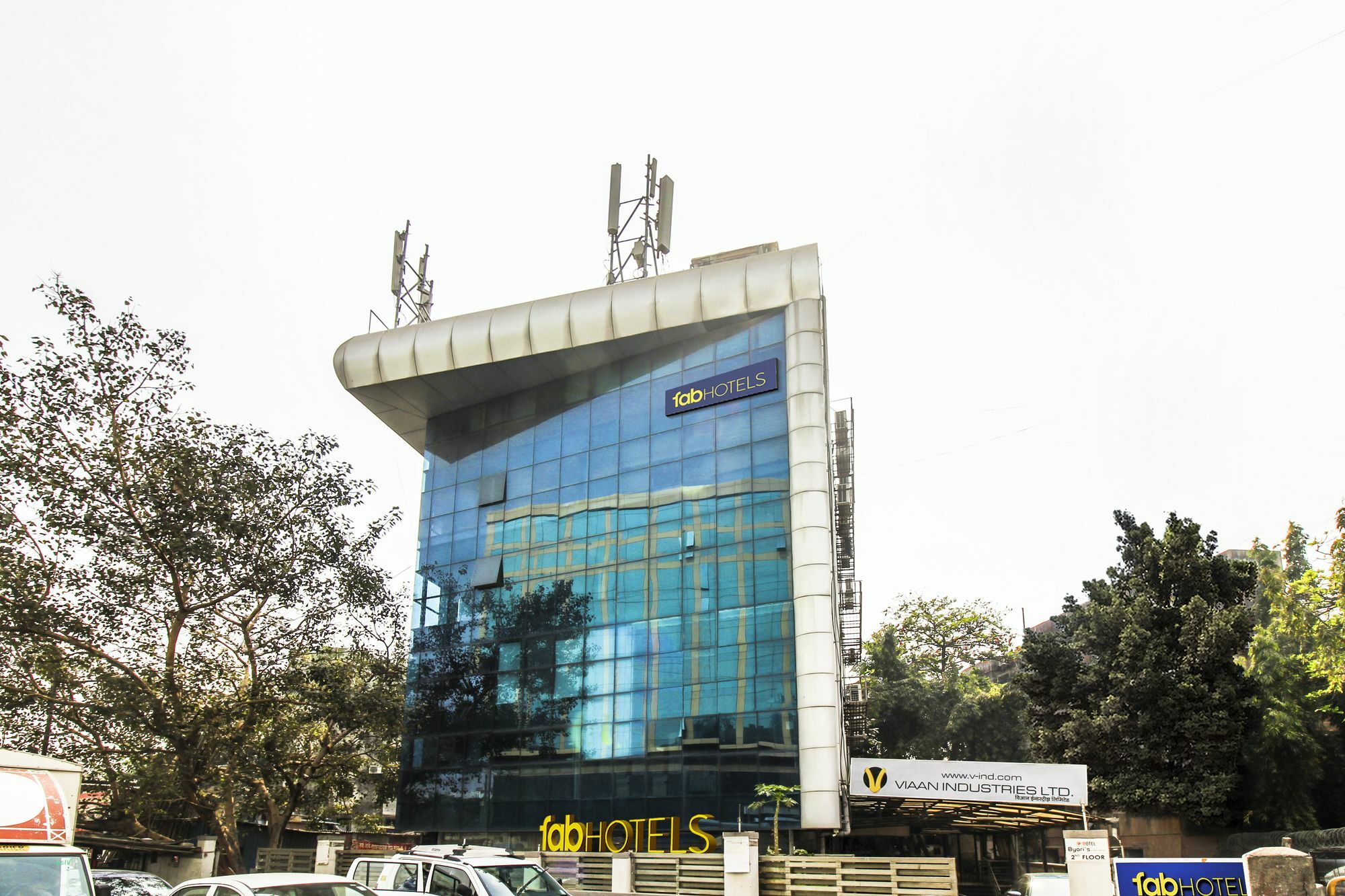 Fluorescent By Bizzgrow Hotels International Airport - Formerly Known As Byaris International Mumbai Ngoại thất bức ảnh