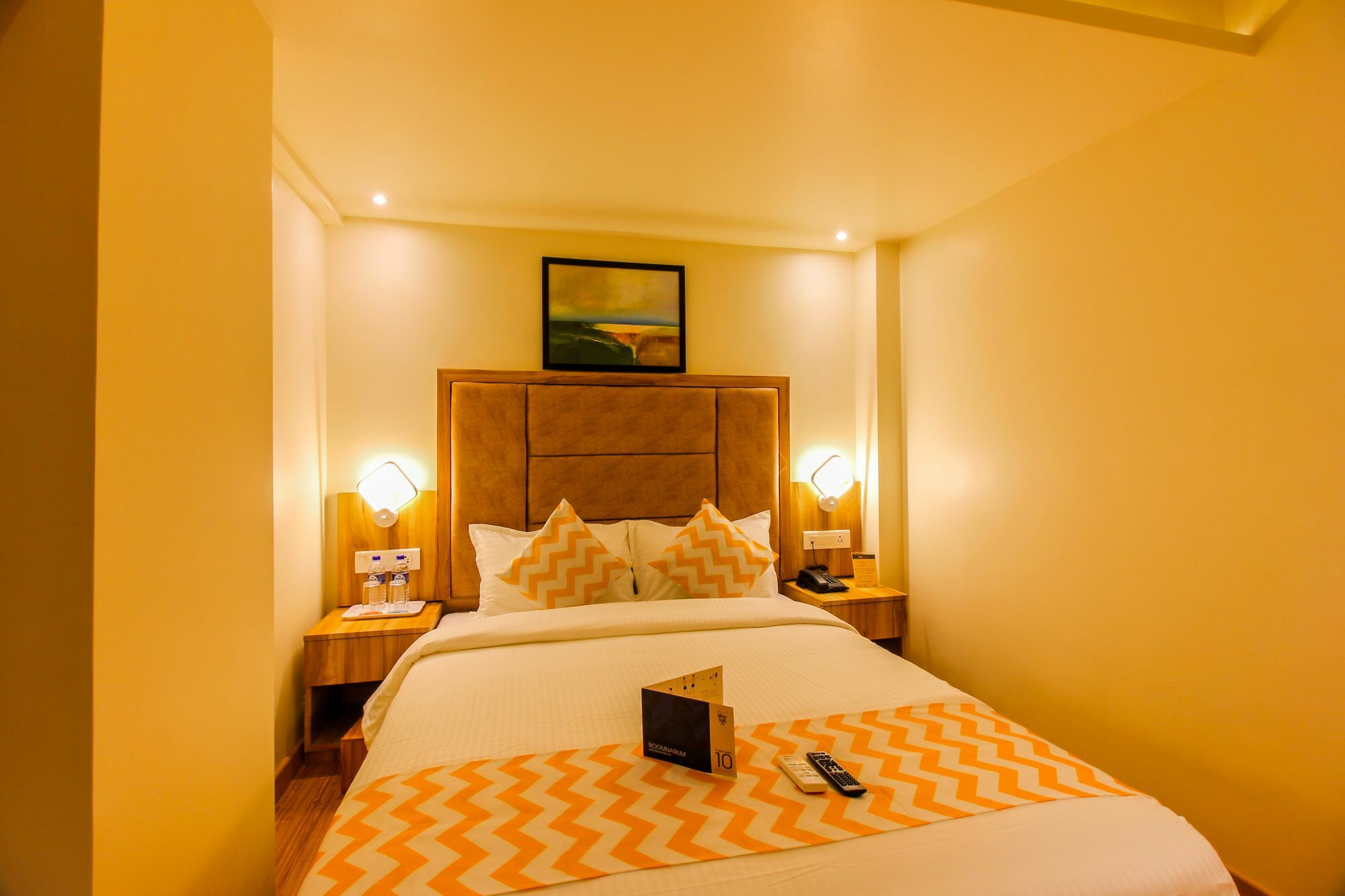 Fluorescent By Bizzgrow Hotels International Airport - Formerly Known As Byaris International Mumbai Ngoại thất bức ảnh