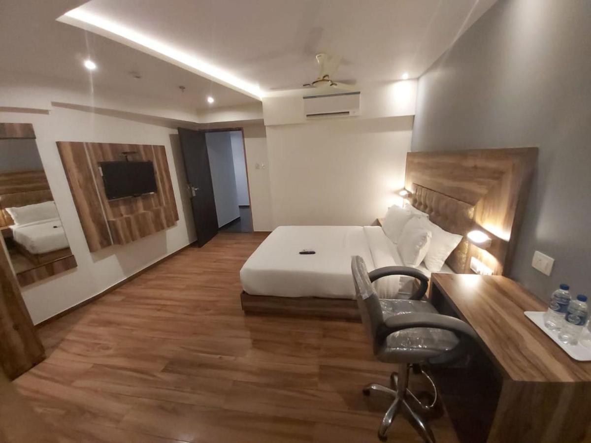Fluorescent By Bizzgrow Hotels International Airport - Formerly Known As Byaris International Mumbai Ngoại thất bức ảnh